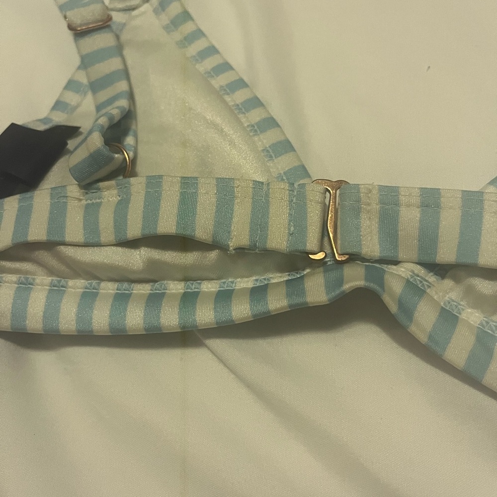 LA Hearts ‘Fixed’ Stripe Triangle Bikini Top - Picture 8 of 9